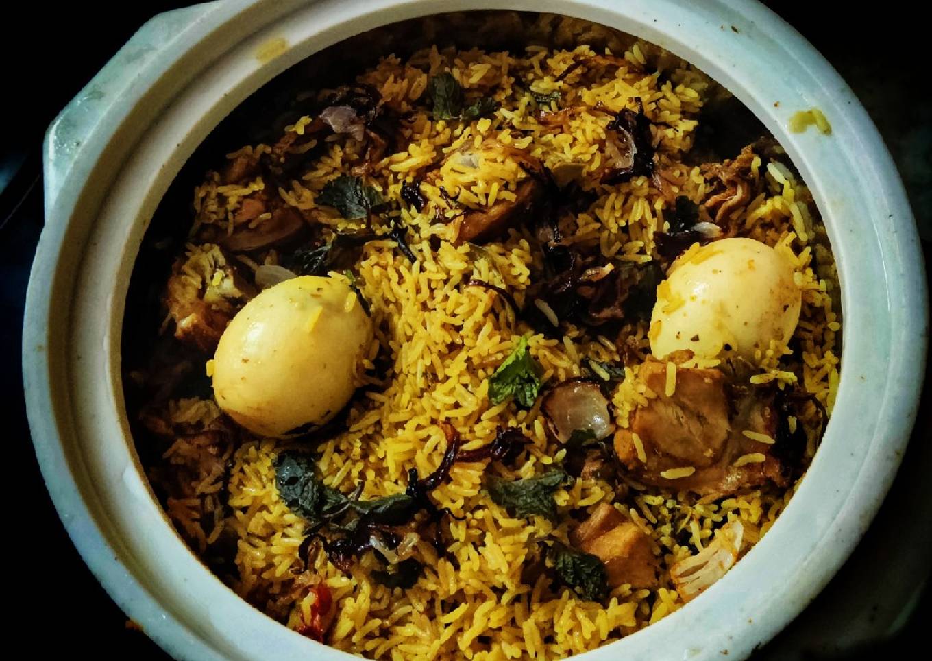 Chicken biryani in pressure cooker