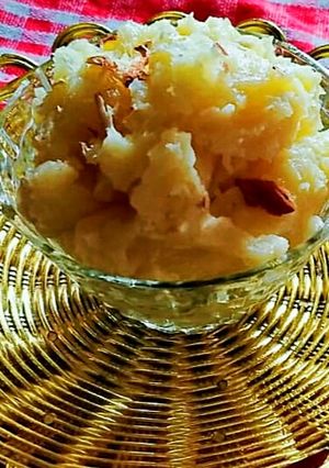 आलू का हलवा (Aloo ka halwa recipe in hindi) रेसिपी मुख्य फोटो