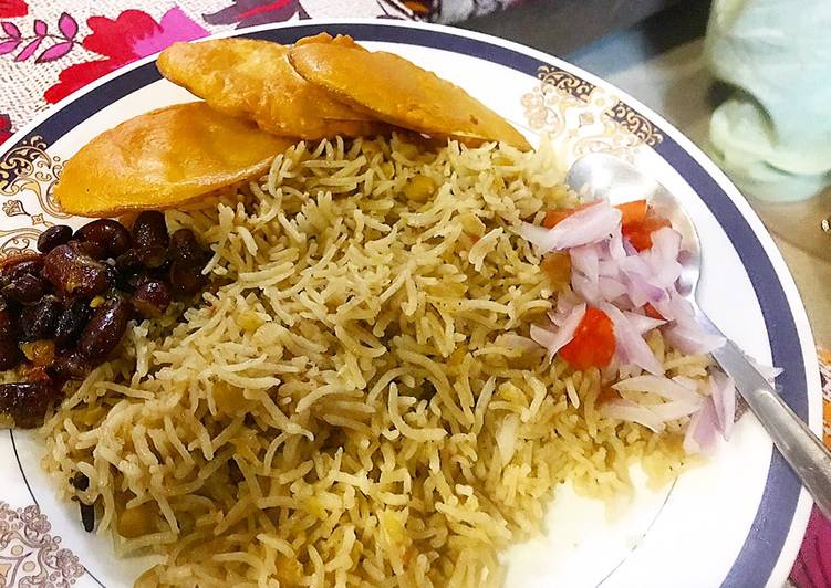 Recipe of Favorite Channy ki daal waly rice with aaloo pakora
