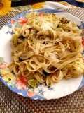Tagliatelle con brócoli, panceta y crema
