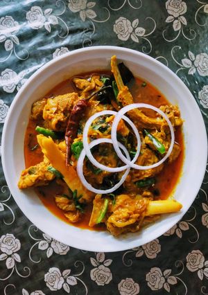A picture of Dekchi Mutton Curry.