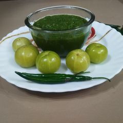 A picture of Amla and Mint coriander chutney.