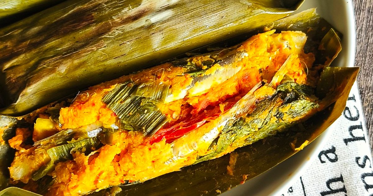 Pepes Ikan Teri Basah