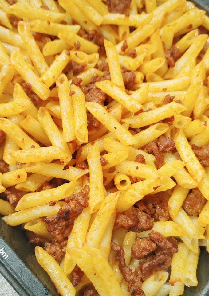 Una foto de Macarrones a la boloñesa
