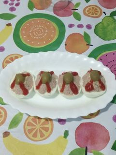 Una foto de Huevos rellenos de paté al oporto