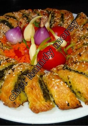 صورة لوصفة 🍞🥐عجائب تشكيل العجينة المورقه 🥐🍞