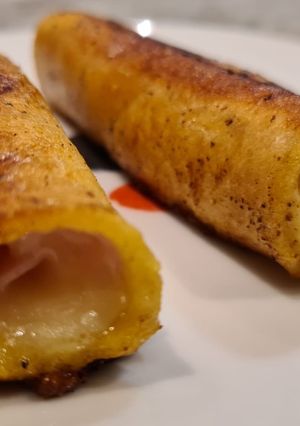 Una foto de Canutillos de jamón York y queso