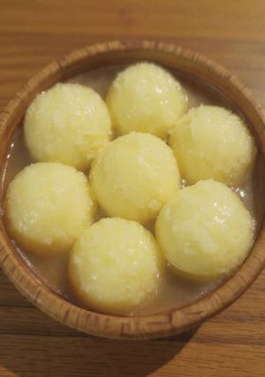 A picture of Bengal Special Homemade Rasgulla Mithai.