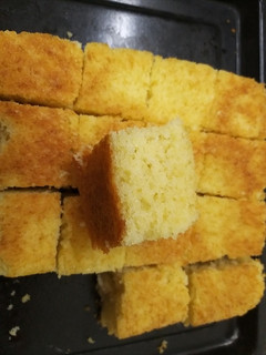 ரவை கேக் (Ravai CAke Recipe in Tamil) செய்முறை முக்கிய புகைப்படம்