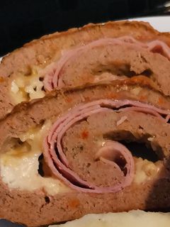 Sonkåval - sajttal töltött pulyka tekercs recept fotója