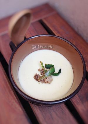 Una foto de Vichyssoise (Sopa Fría)