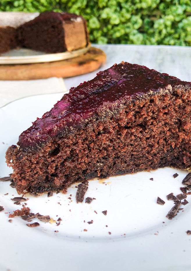 Una foto de Torta húmeda de chocolate y remolacha