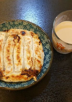 A picture of Crispy Skirt Handmade Potstickers.
