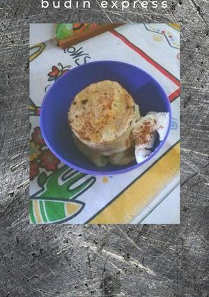 Una foto de Budín de pan en microondas🎊