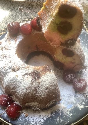 Une photo de Cake 🍰aux cerises 🍒 sans sucre