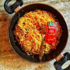 A picture of CHOW-OODLES.