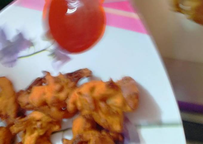 Recipe of Gordon Ramsay Aloo pyaz ke pakode