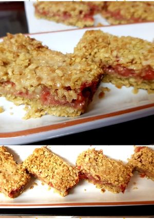 A picture of Strawberry Cereal Bars so nice 😁.