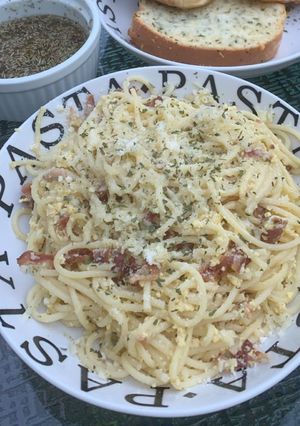 A picture of Easy bacon Carbonara.