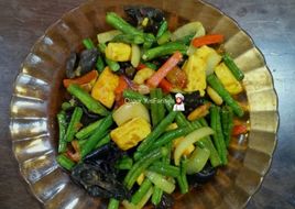 Tumis Kacang Panjang, Tauhu, Cendawan & Lobak Merah