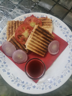 चीज़ सैंडविच (cheese sandwich recipe in Hindi) रेसिपी मुख्य फोटो