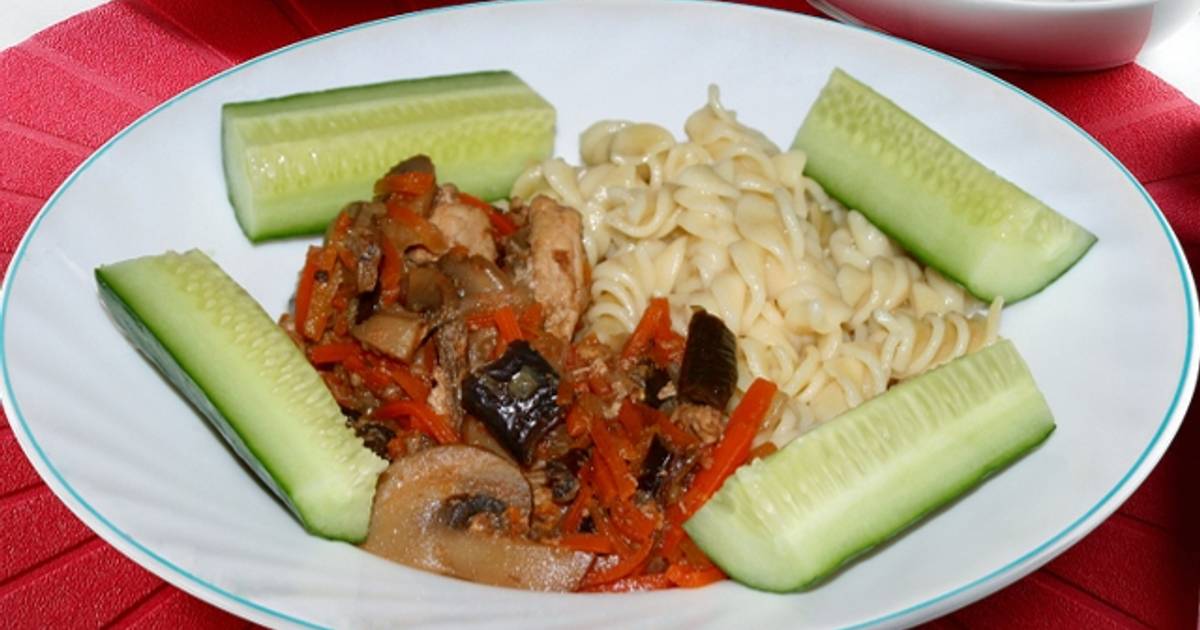 Свинина с грибами и баклажанами в умной мультиварке