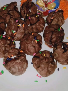चॉकलेट फ्राइड मोदक (Chocolate fried modak recipe in Hindi) रेसिपी मुख्य फोटो