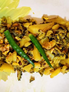 উচ্ছে আলুর চচ্চড়ি (Ucche aloor chocchori) রেসিপির প্রধান ছবি