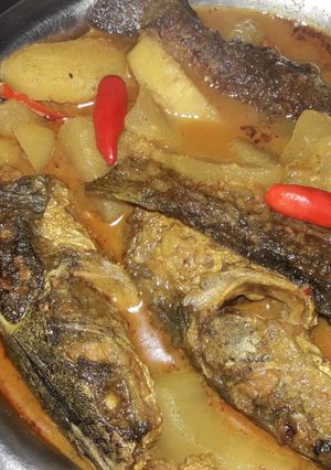 A picture of Gourd aar fish curry.