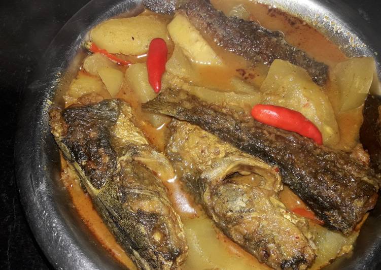 Recipe: at dinner Gourd aar fish curry