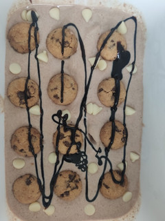 Una foto de Helado de Milka y cookies