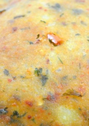 A picture of Aaloo Suji puri.