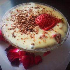 A picture of Instant fruit cream.