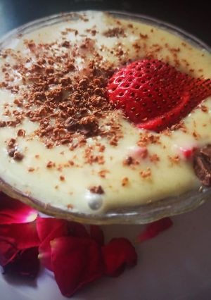A picture of Instant fruit cream.