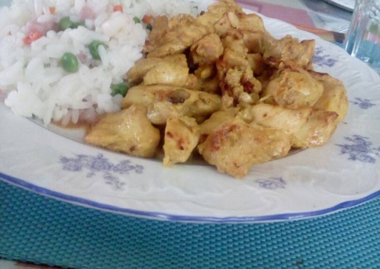 Arroz 3 delicias con Pinchitos de Pollo
