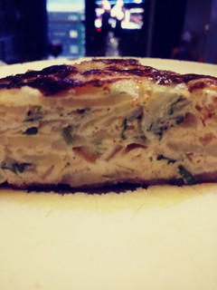 Una foto de Tortilla de papa simple y rica!