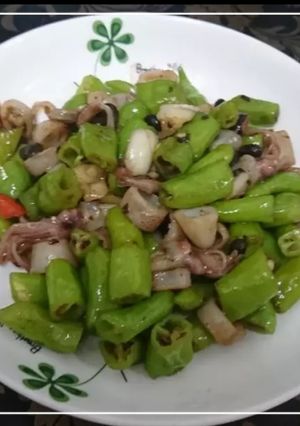 青龍椒炒小魷魚(簡單料理) 的食譜成品照片