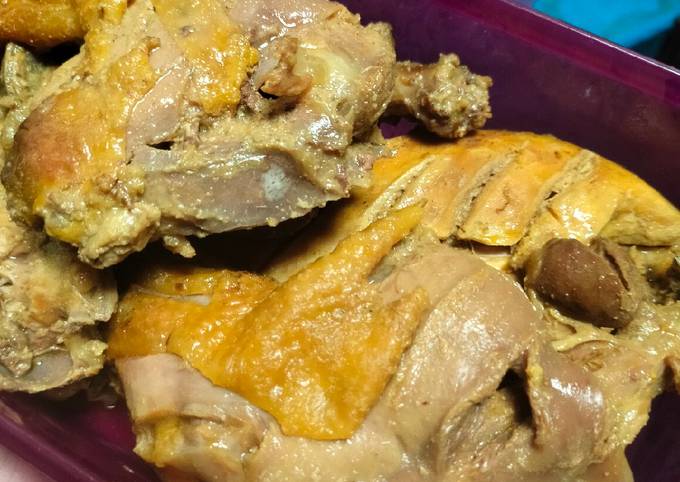 Langkah Mudah untuk Menyiapkan Ayam kampung ungkep #Dapur Fitri Anti Gagal