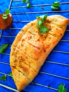 A picture of Cheese Garlic Bread.