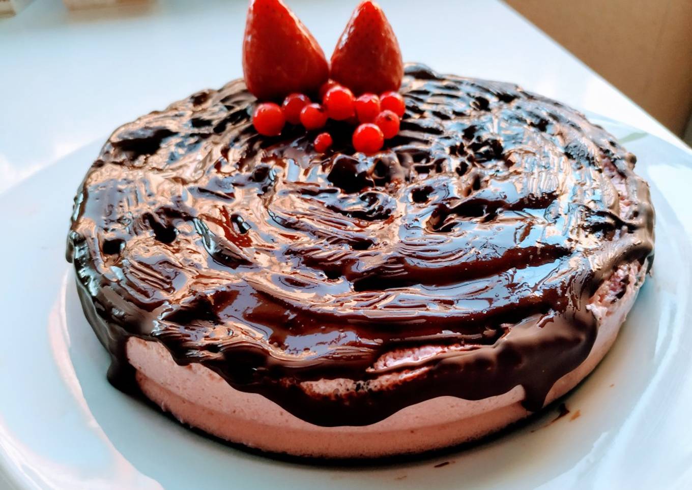 Mousse de fresas frescas y queso batido