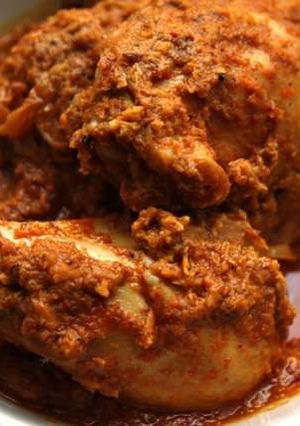 A picture of Chicken gravy.