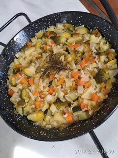 Una foto de Paella vegana