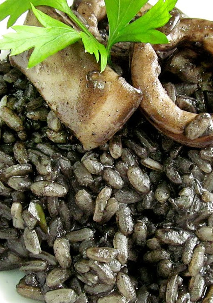 Una foto de Arroz negro cremoso Thermomix