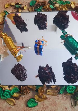 A picture of Chocolate almond roches.