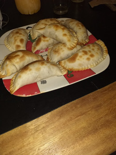 Una foto de Empanadas de caballa y choclo