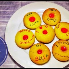 A picture of Custard Cookies of Love Filled with Strawberry Jam.