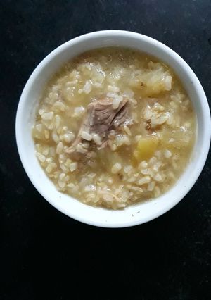 Hình của món Cháo thịt, gạo lứt và đu đủ xanh.