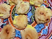 Una foto de arepas con mantequilla