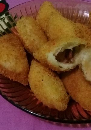Foto resep Roti Goreng isi dendeng ala @dapurbyana😊