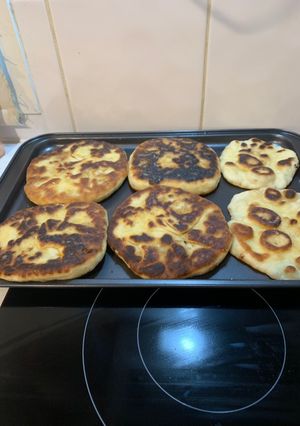 A picture of Keema Naan.